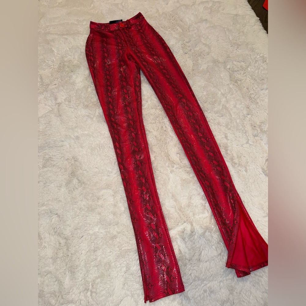 Kloset Envy snakeskin pink pants